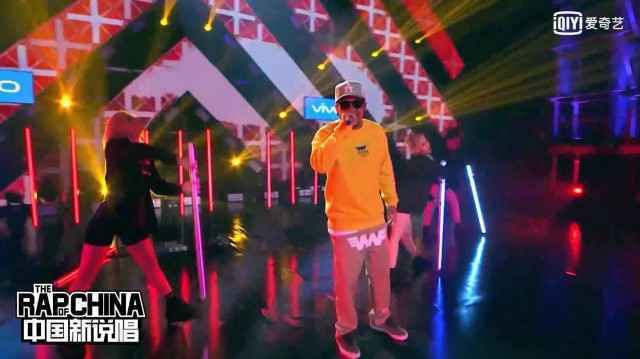 《中国新说唱》张震岳热狗炸场公演花式应援 刘柏辛秀唱跳功力引爆现场