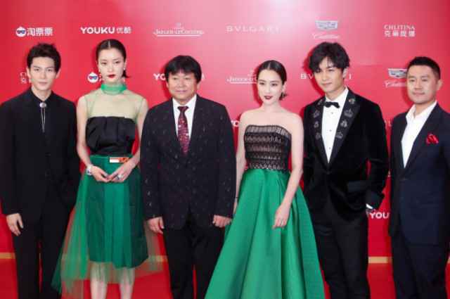 陈一玲亮相时光音乐节 齐秦朴树好妹妹同台嗨唱