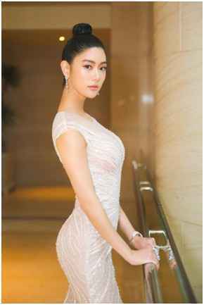 何洁发布录音室照片 最爱歌曲即将曝光