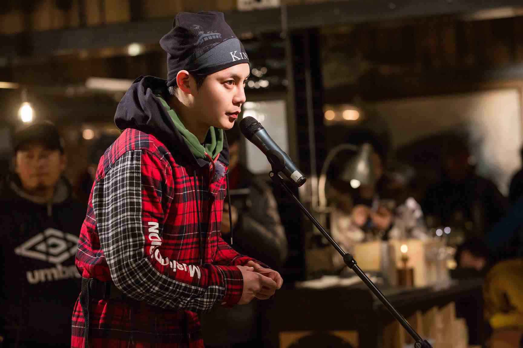 尹正《小小的追球》拍卖会畅谈环保 暖心绅士泪别极地之旅