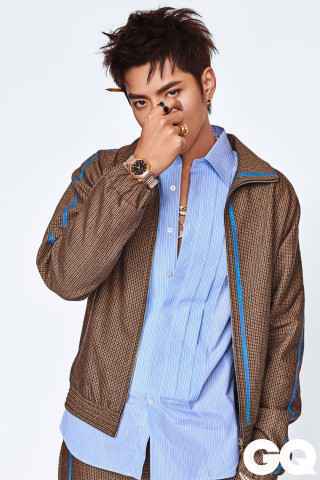 GALA穿女装献声开躁音乐节 主唱扔bra诠释自我与平等