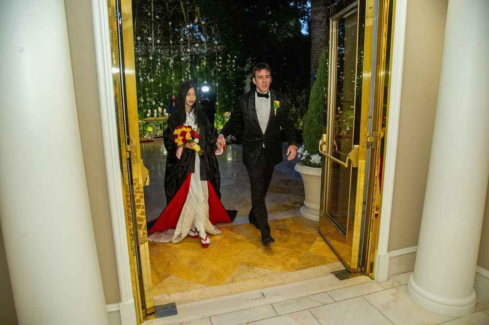 尼古拉斯·凯奇婚礼曝光！5度结婚迎娶小30岁女友 前妻送祝福