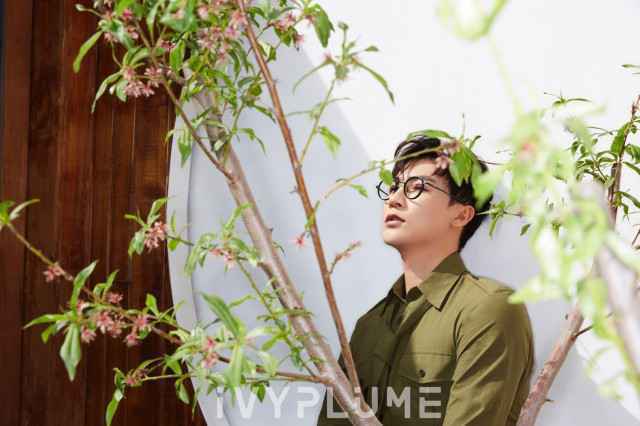 歌手梅朵最新单曲《比很久还要久》首发上线