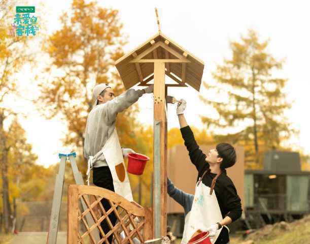 《亲爱的·客栈2》今晚回归 刘涛夫妇携手三小伙空地搭客栈