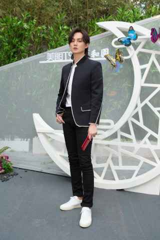 再出手!方文山再创唯美中国风 《风语咒》曝主题曲歌词海报