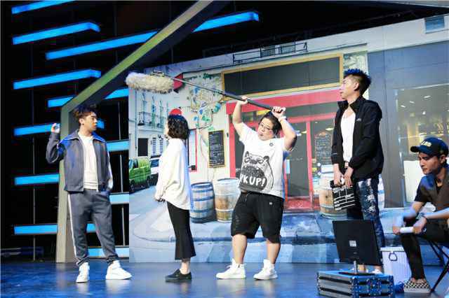 《爱笑会议室》重磅回归!千锤百炼笑料再升级