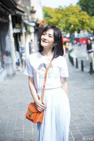 谢娜穿搭竟成某宝爆款?网友:美得不像话