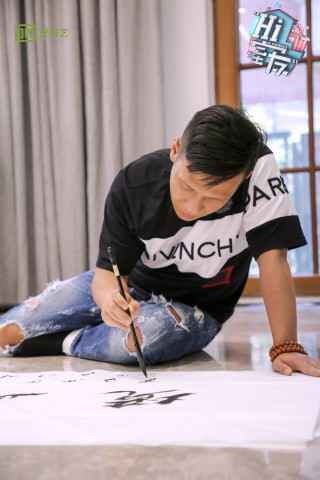 《Hi室友》首位客人宋小宝欢乐驾到 陈立农示范“最软萌”东北话