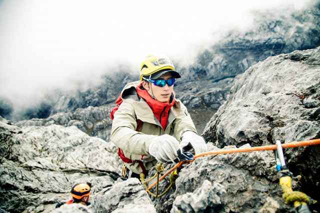 窦骁挑战查亚峰 崖壁上最有趣的灵魂