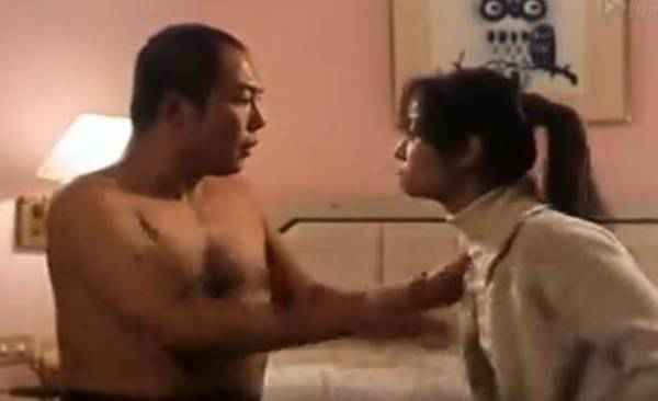 林心如和张铁林有过床戏皇阿玛睡紫薇？