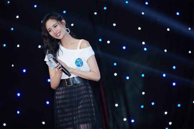 人气歌手谢丹《简简单单》全网上线！