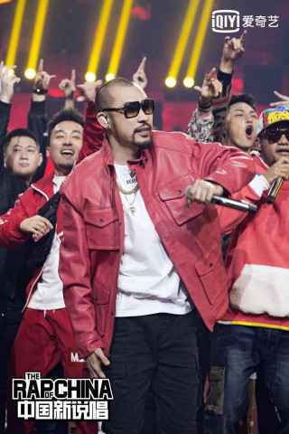 《中国新说唱》巅峰之战张震岳热狗倾力嗨唱火力全开 刘柏辛Lexie荣获第四