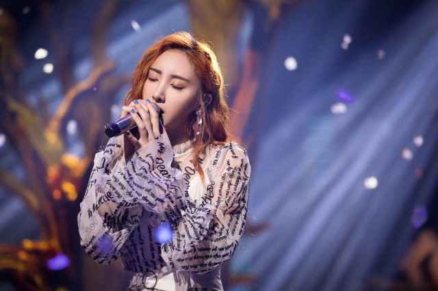 许靖韵《中国音乐公告牌》展现实力唱功 独特风格开启音乐效应