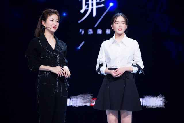 VaVa喜获CMA唱工委音乐奖三项提名 秒变淑女长腿抢镜