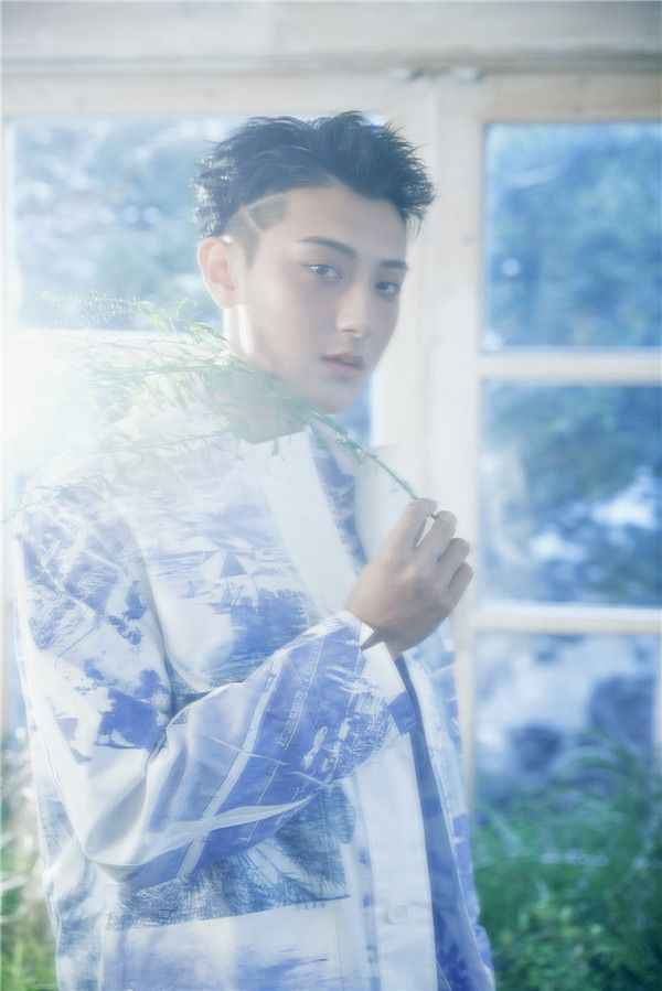 黄子韬《冰激凌》曝光预告影像 甜蜜逗趣定格夏日清凉