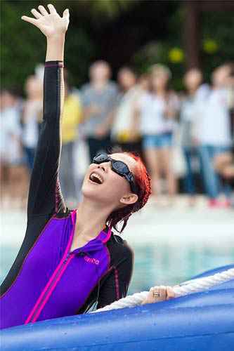 蔡少芬《偶像来了》与朱茵翻脸 “娘娘”霸气抢机长