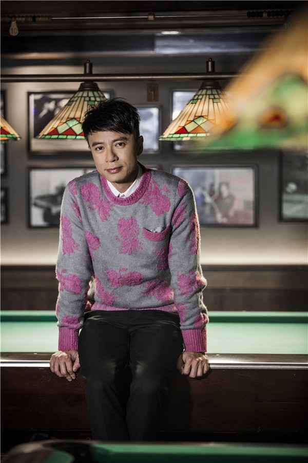 李克勤新歌《C3PO》MV力邀周慧敏