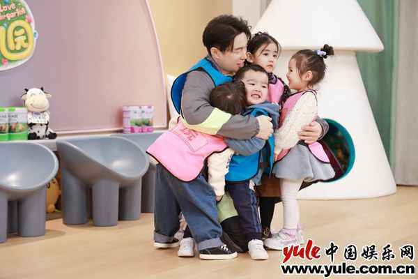 萌娃挣钱初体验！袁成杰烧饼管栎开启爆笑财商课