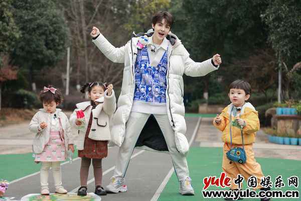 萌娃挣钱初体验！袁成杰烧饼管栎开启爆笑财商课