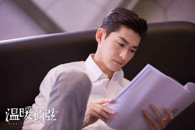 《温暖的弦》 今晚张翰敞睡衣秀腹肌 卖萌撒娇哄张钧甯做饭!