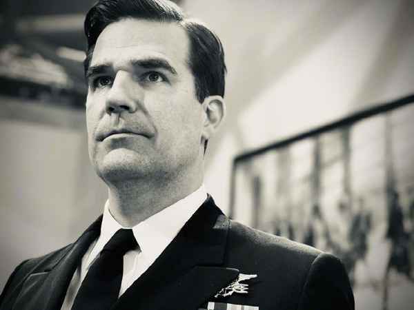 罗 《碟中谍7》曝新角色剧照 导演迈考利此前分享阿汤哥奔跑照