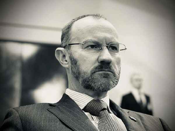 马 《碟中谍7》曝新角色剧照 导演迈考利此前分享阿汤哥奔跑照