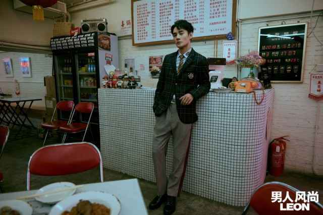 王博文《食光机》北京签售 摇滚开唱与粉丝有爱互撩