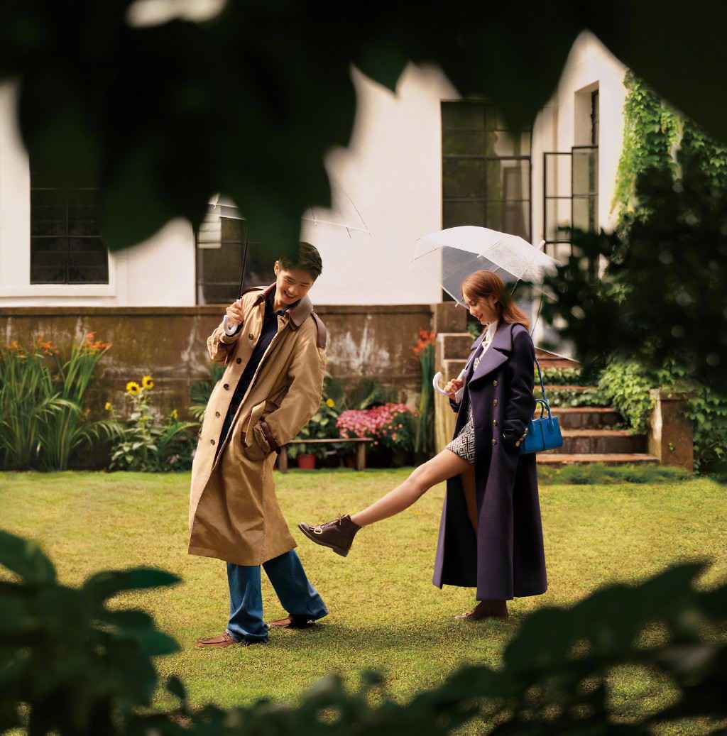 刘诗诗和刘昊然拍时尚大片,明明相差10岁,情侣范CP感爆棚