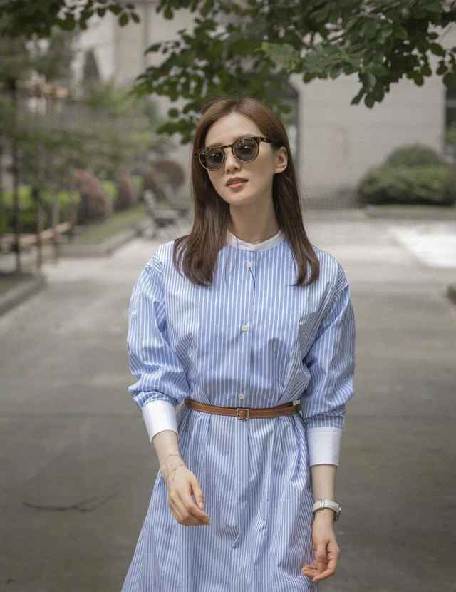 刘诗诗和刘昊然拍时尚大片,明明相差10岁,情侣范CP感爆棚