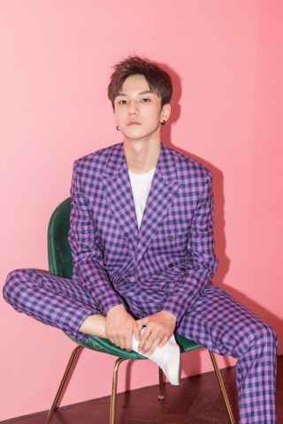 李健清华校庆演唱会纪录片发布：毕业20载物非人还是