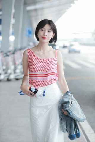 钢琴家印芝曝个人美照 网友盛赞最美钢琴女博士