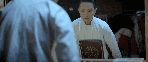 王佩瑜唱戏赔本赚吆喝，郭德纲却卖出高价票，这其实不难想通！