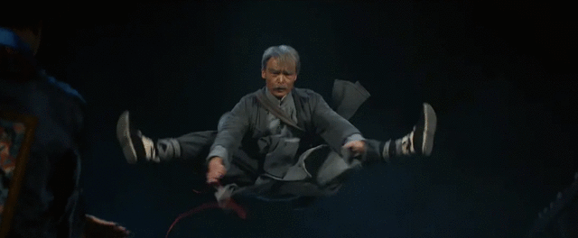 林正英后继有人，钱小豪继承衣钵搭档徐少强再战僵尸片，有内味了