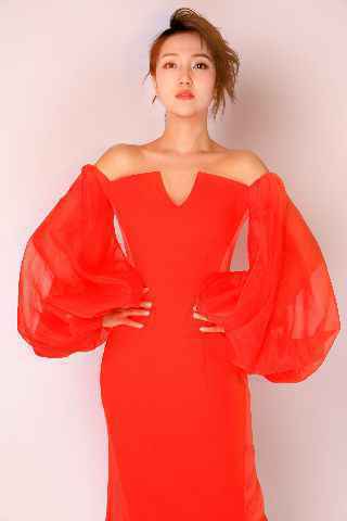 杜沁怡穿越演“尔晴” 搞笑功力曹征现场“破功”