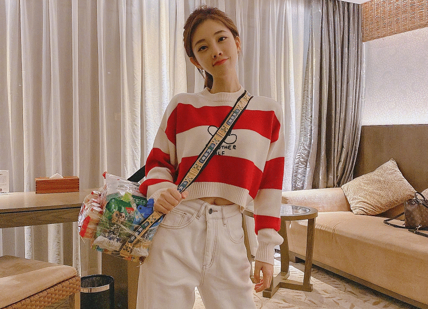 从网络主播转型为专业歌手，冯提莫靠的到底是什么？