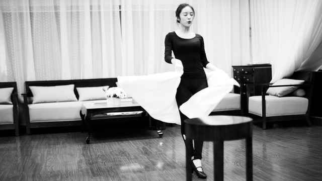 弦子亮相重庆 演唱曲目年份横跨13年