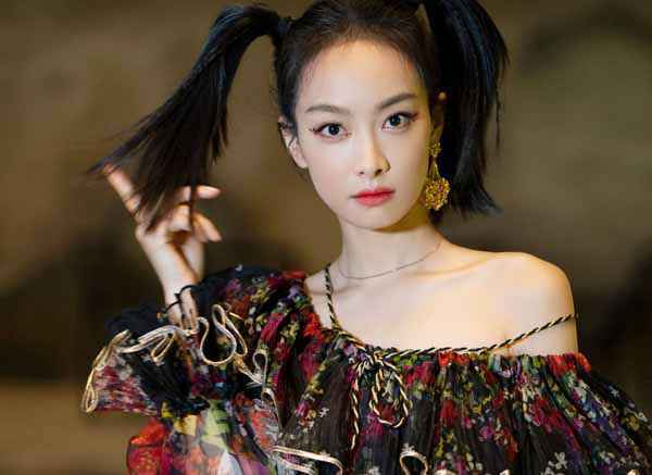 宋茜湖南卫视双11晚会嗨唱青岛Rap 双马尾亮相反转魅力爆棚