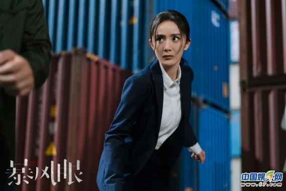 《暴风眼》收视持续破2  冷题材火出圈掀起“国安热”