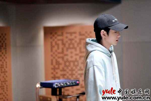 王源献唱《我的姐姐》主题曲《姐姐》 与张楚梦幻联动致敬经典