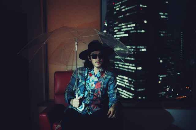 吴青峰现身春浪音乐节 献唱新歌《Everybody Woohoo》