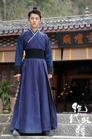 胡一天陈哲远周骏超《绝代双骄》曝合照 少年意气仗剑江湖