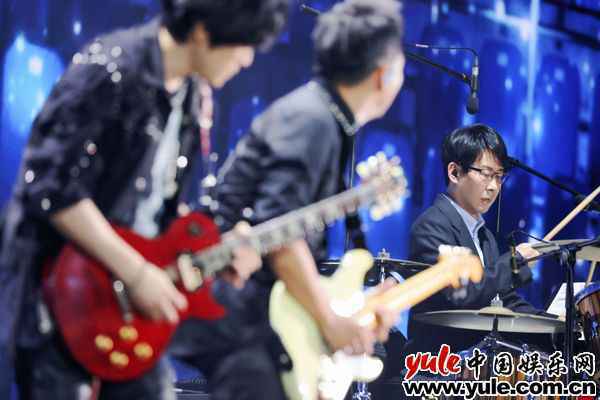 相隔16年台南开唱 五月天《好好好想见到你》演唱会5场吸12万人