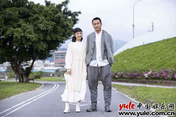 影帝张孝全影后林依晨相隔多年再度“重逢” 动人出演刘若英《各自安好》MV