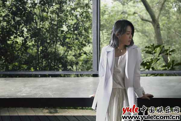 7刘若英的奶式情歌陪伴歌迷走过岁月 影帝张孝全影后林依晨相隔多年再度“重逢” 动人出演刘若英《各自安好》MV