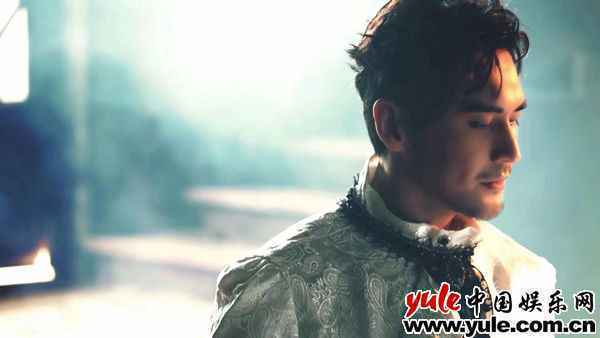 张伦硕《我这是怎么了》演绎说唱 拿起麦克风表达自我