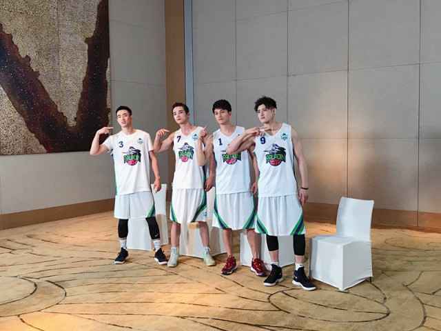 再发两首新歌,旋转保龄用音乐探索生活的真相