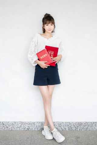 儿童节小情歌!陶昕然单曲《静夜思》上线 女儿献声C位出道