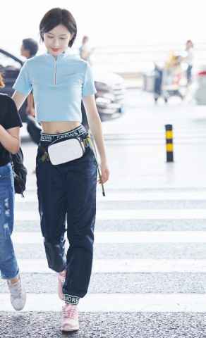 王博文《食光机》发布会 周兴哲惊喜助阵合唱《你,好不好》