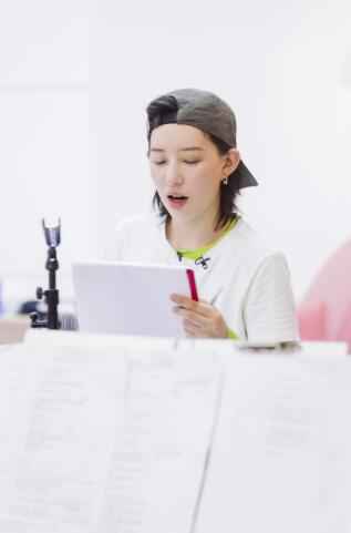 《乘风破浪的姐姐》李斯丹妮与张雨绮王丽坤开启鼓励式教学