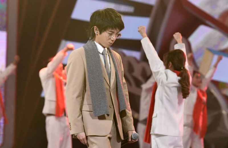 华晨宇是要进军演艺圈吗？《王牌对王牌》实力演绎无间道